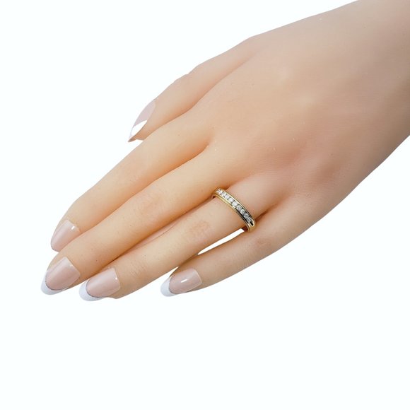 Vintage 10 Karat Yellow Gold and Diamond Wedding Band Ring Size 7.5 #11818 - Picture 8 of 9